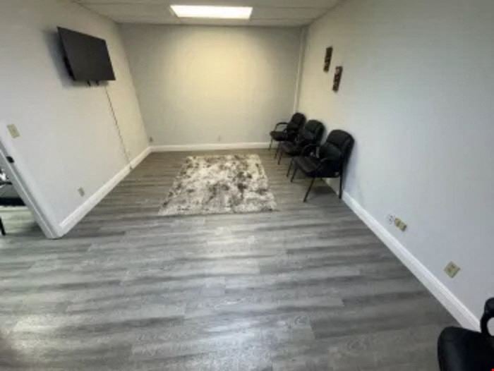 892 SF Suite 202 Professional and Medical Office Space