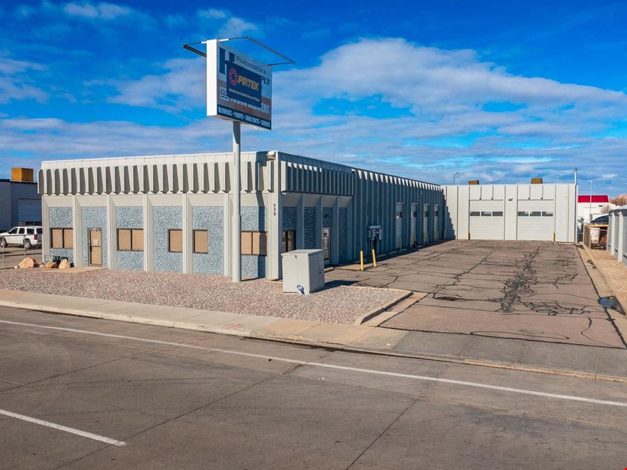 10,000 SF Automotive Warehouse W/ 2,000 SF bonus mezzanine included at no additional rent | 950 W 2100 S Salt Lake City