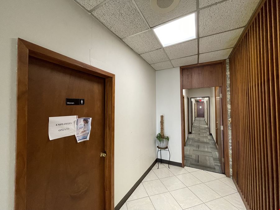 3903 Hartsdale