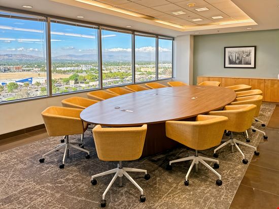 Regus - Woodland Hills - Warner Center