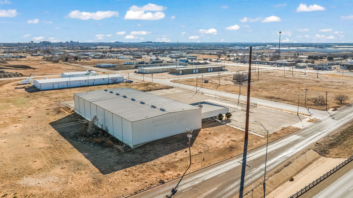 2307 N Loop 289