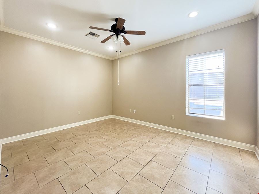 Newly Renovated Flex Space in Broussard