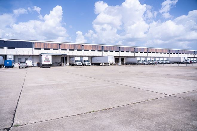 Preview of Industrial space for Rent at 909 W Pont Des Mouton Rd