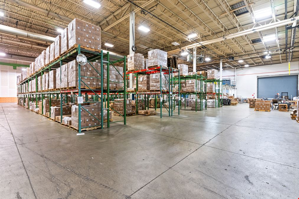 Large Scale, High-Bay Warehouse