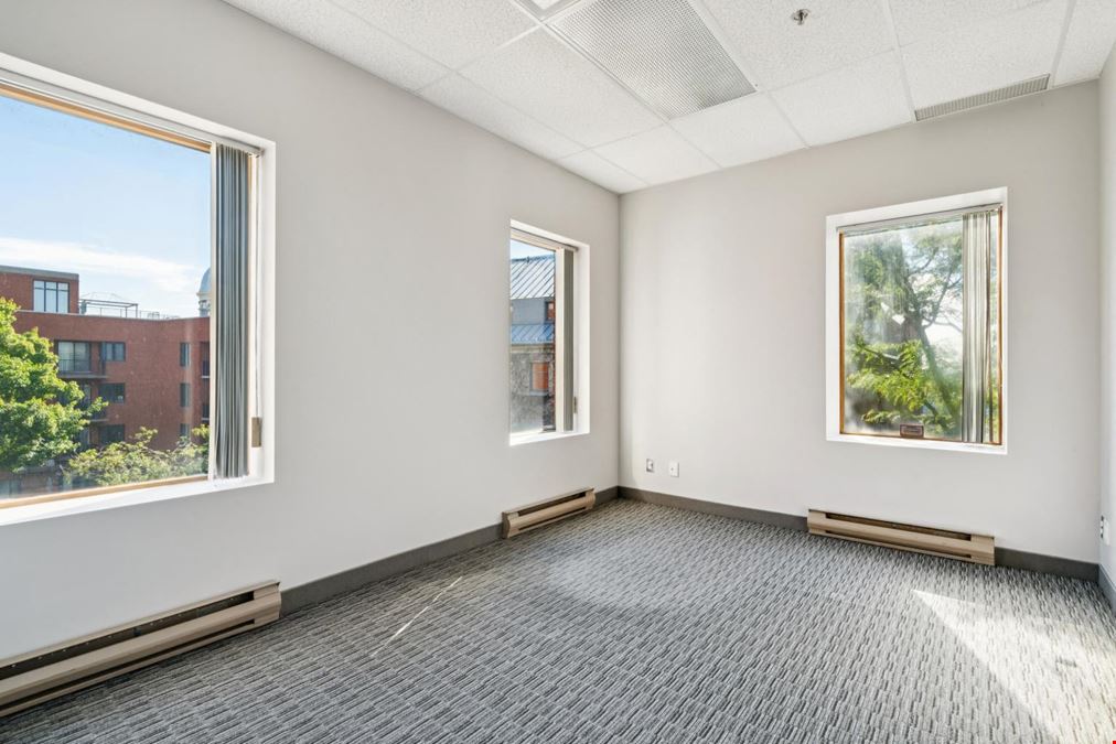 425-431 Place Jacques-Cartier