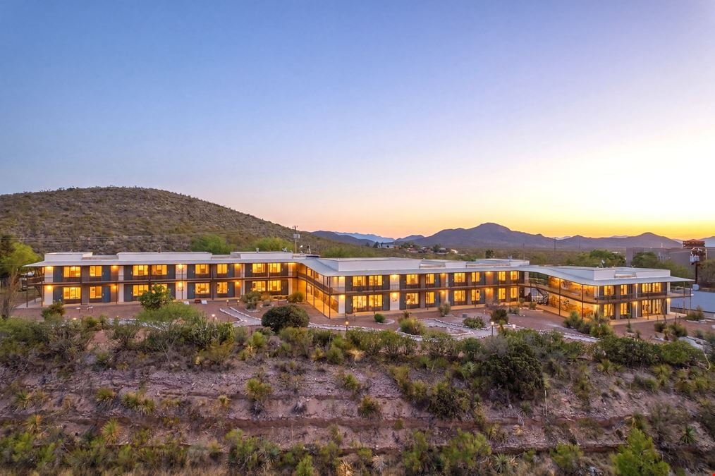 Tombstone Lookout Lodge