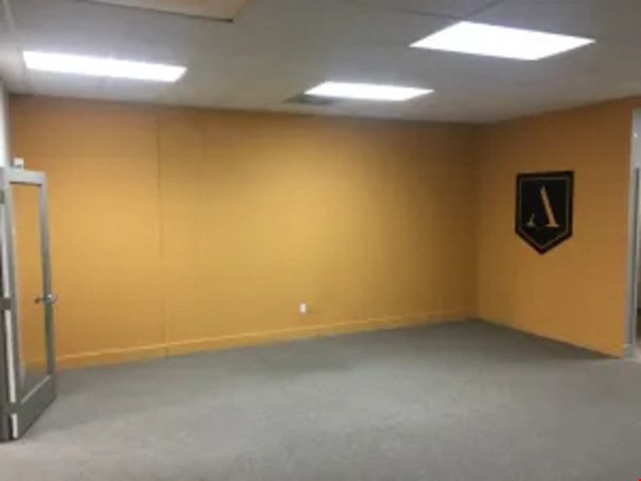 6532 SF Suite 140 Professional and Medical Office Space