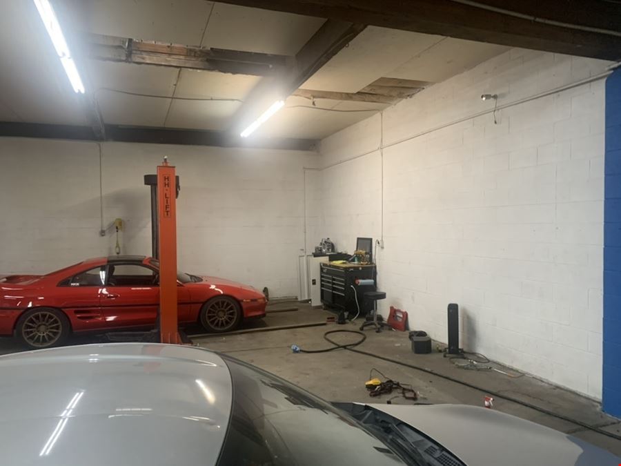 Warehouse with Yard