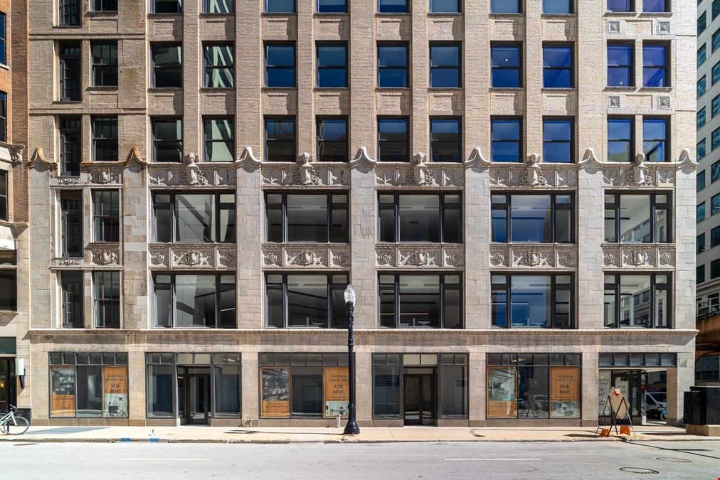 330 S Wells
