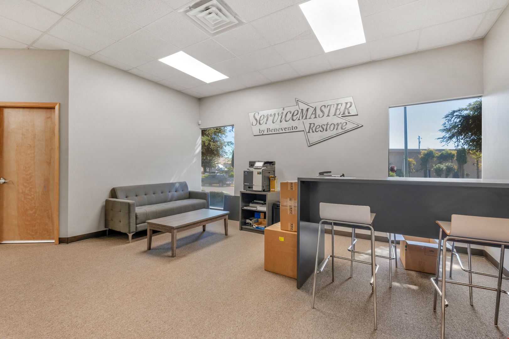 ±5,000 SF Turn Key Office/Warehouse Building - NW Fresno