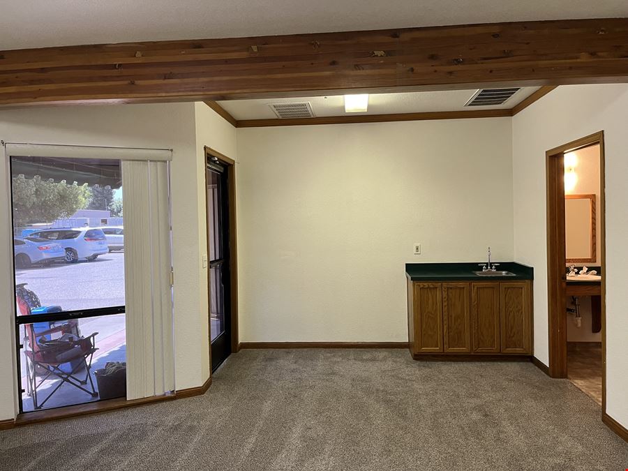 5530 E Lamona #105