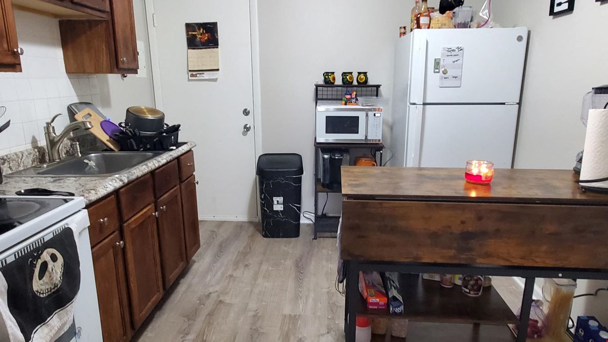 1346 W Irving Park Rd
