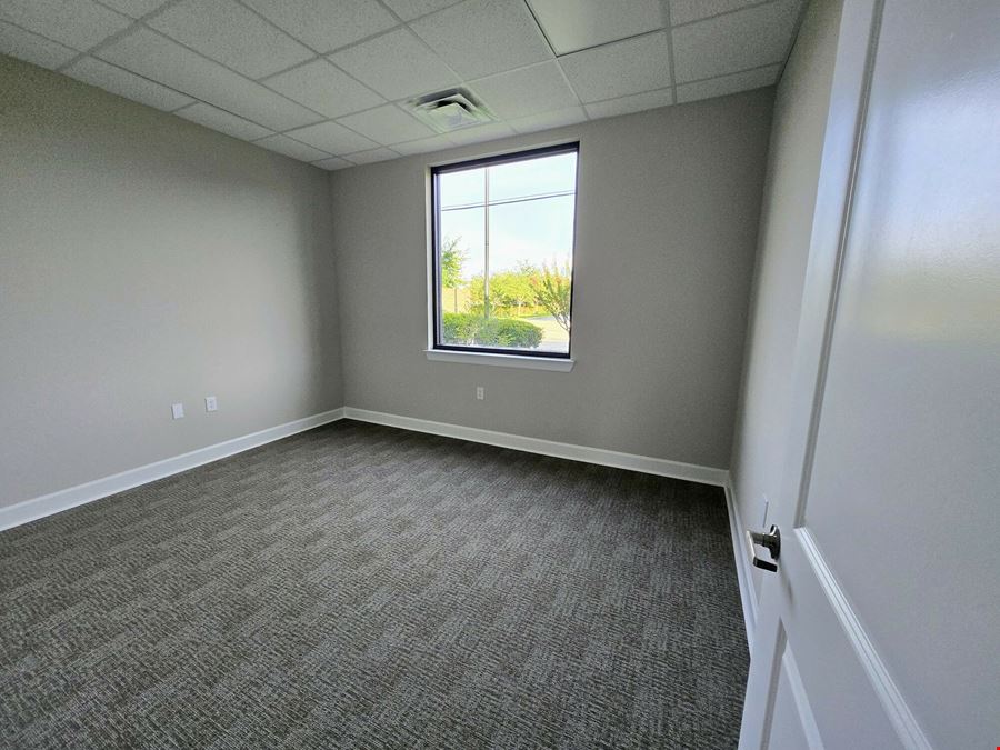 1,225 SF Professional/Medical Office | Sienna | Hwy 6