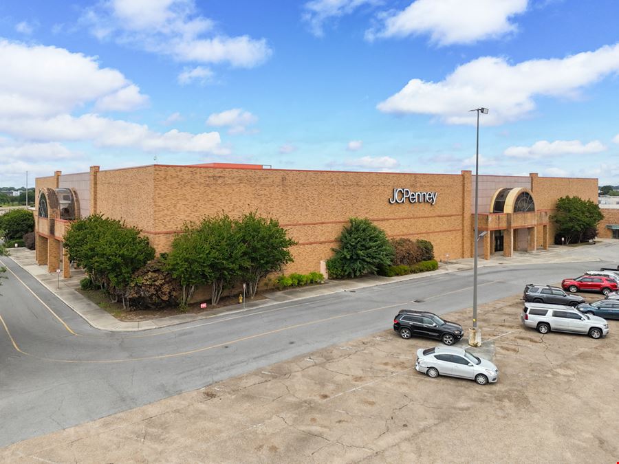 ±122,512 SF Box | JCP at Acadiana Mall | Lafayette, LA
