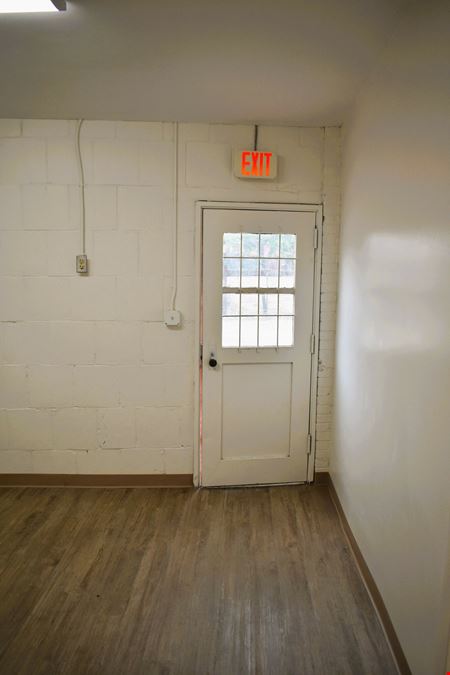 17 E. Railroad St. - 925 SF Renovated Office