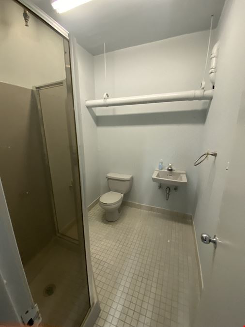 770 Middle Neck Rd