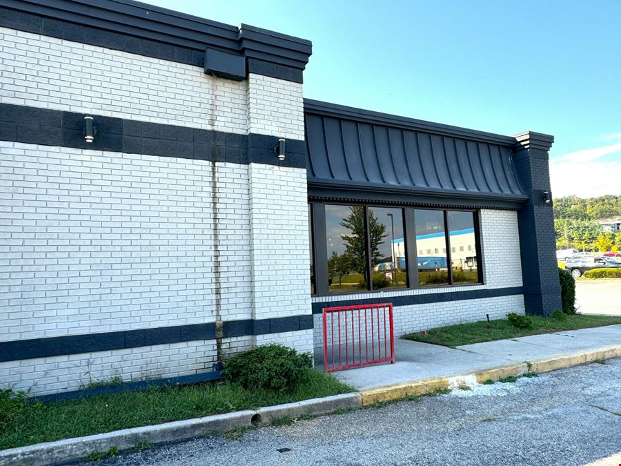 Restaurant w/ Drive-Thru