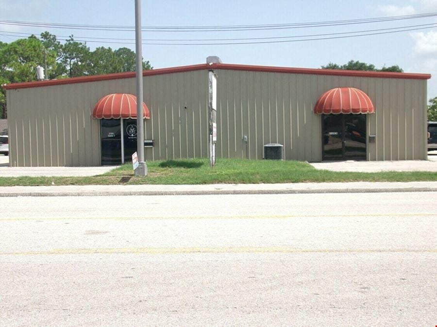 2120 E Edgewood Dr