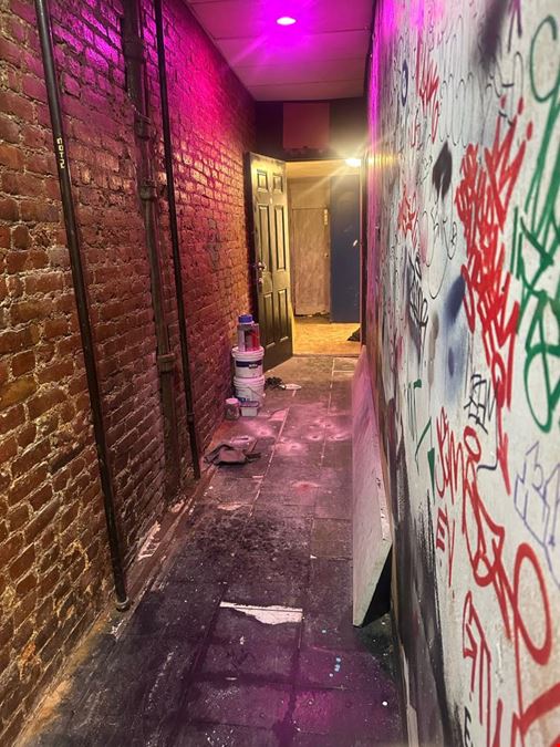 878 Broadway