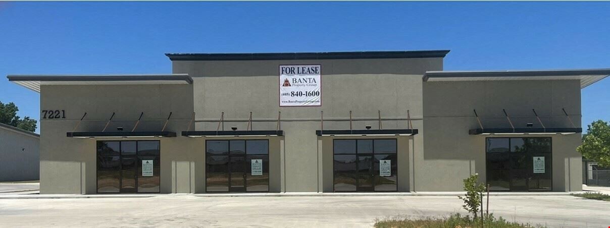 Carlson Business Park - Retail