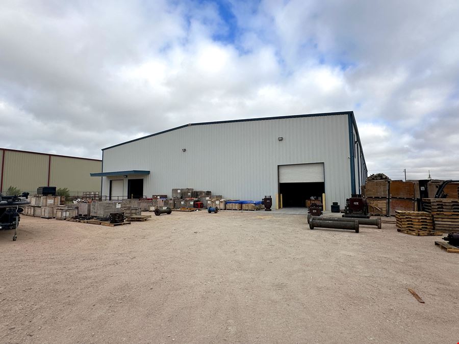 Dock & Grade-Level Loading Warehouse on I-20
