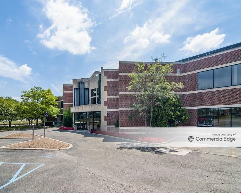 Square Lake Office Park II