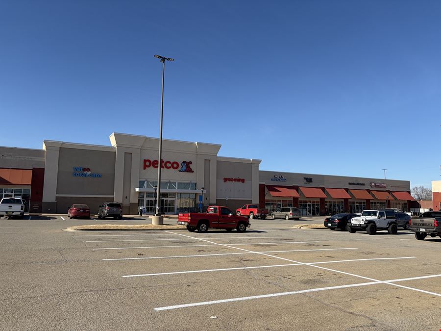 Lakeview Pointe Shopping Center