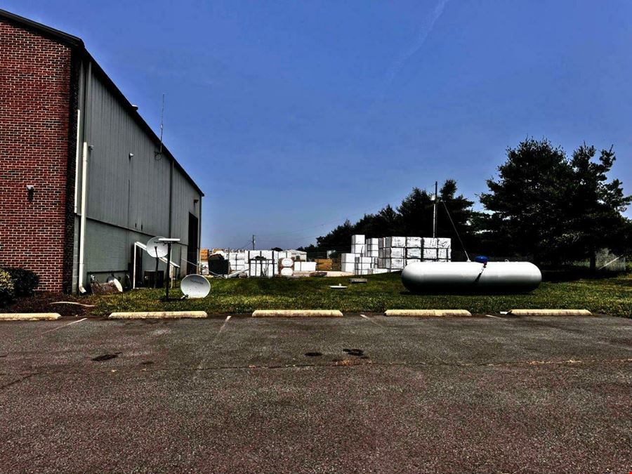 Contractor's Shop/Storage Yard