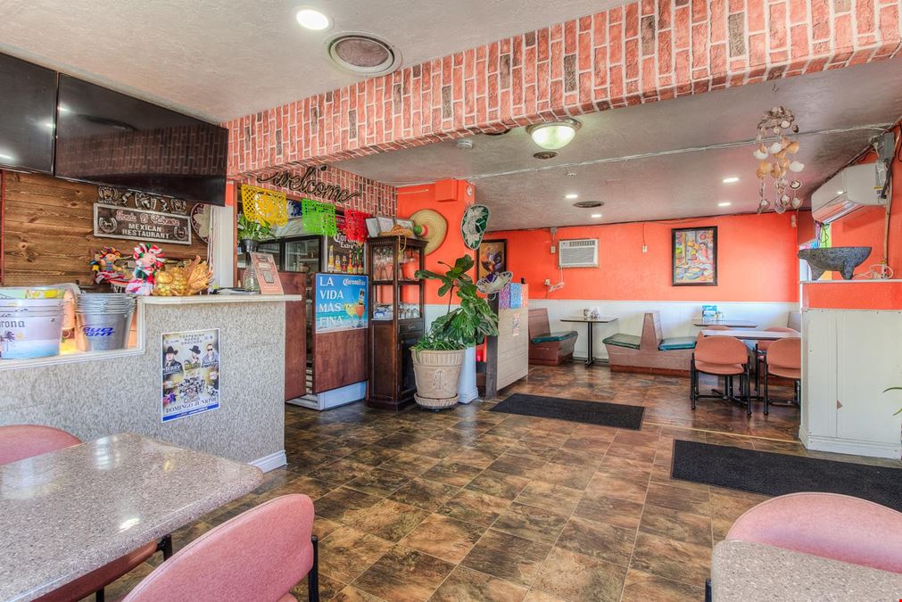Mixed-Use Property with 4 Retail Spaces in Yakima, WA