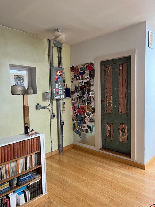 402 W 40th St