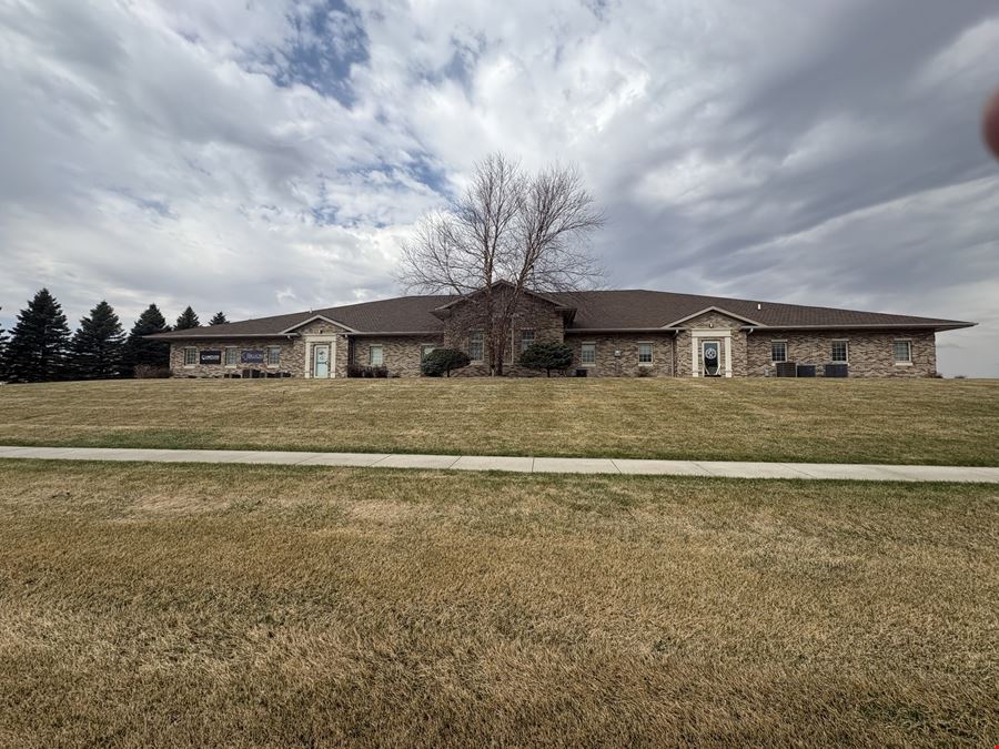 2501 Lakeridge Drive
