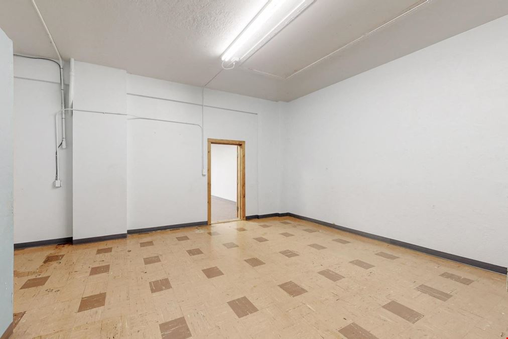 Below Market Retail Space for Lease!