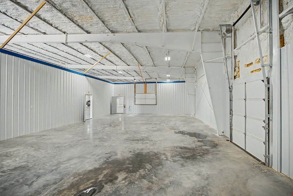 24,800 SF - 5 Paved Acres - Interstate 55
