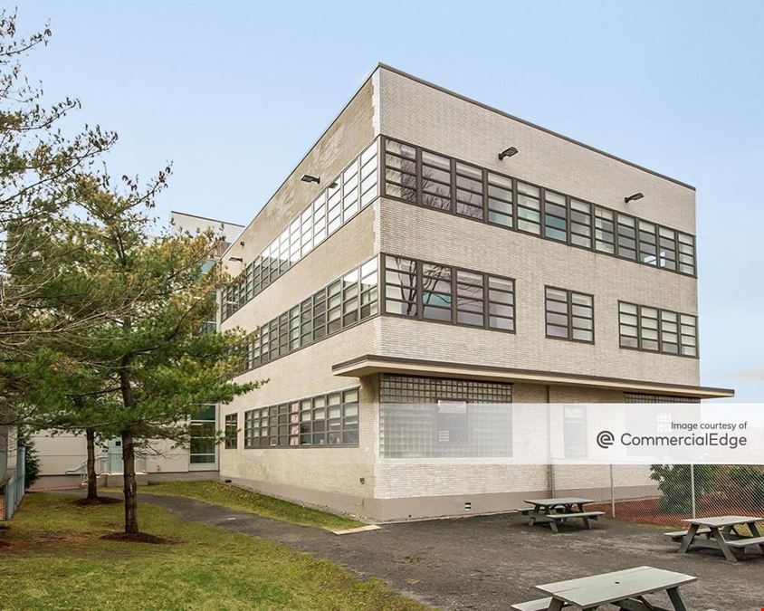 784 Memorial Drive