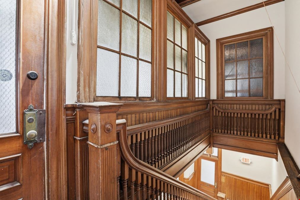NOW LEASING! Premier Office/Retail Suites in Downtown Amesbury, MA