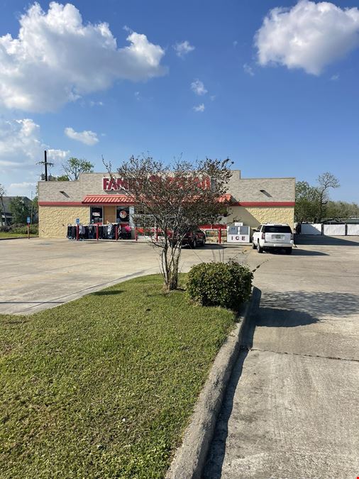 8,320 SF Former Family Dollar For Lease