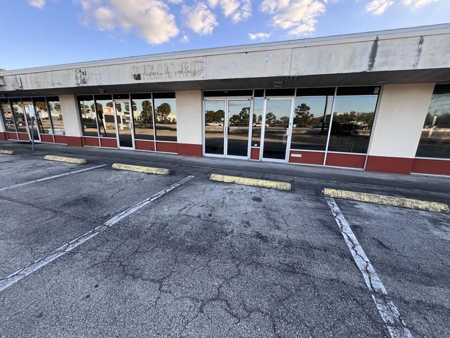 Alico Plaza for Retail or Office