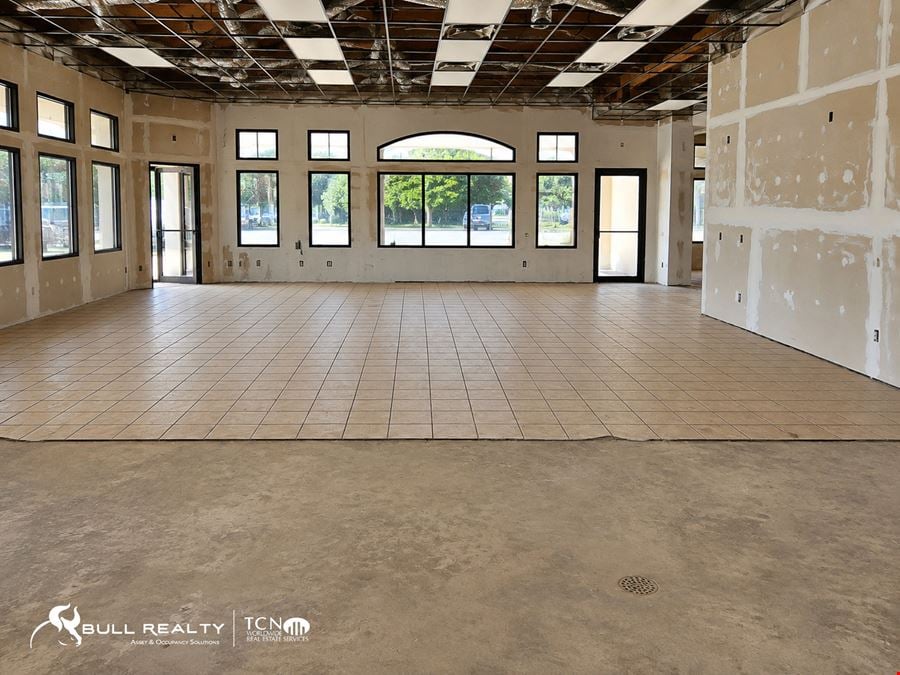 Standalone Restaurant Space | ±3,214 SF