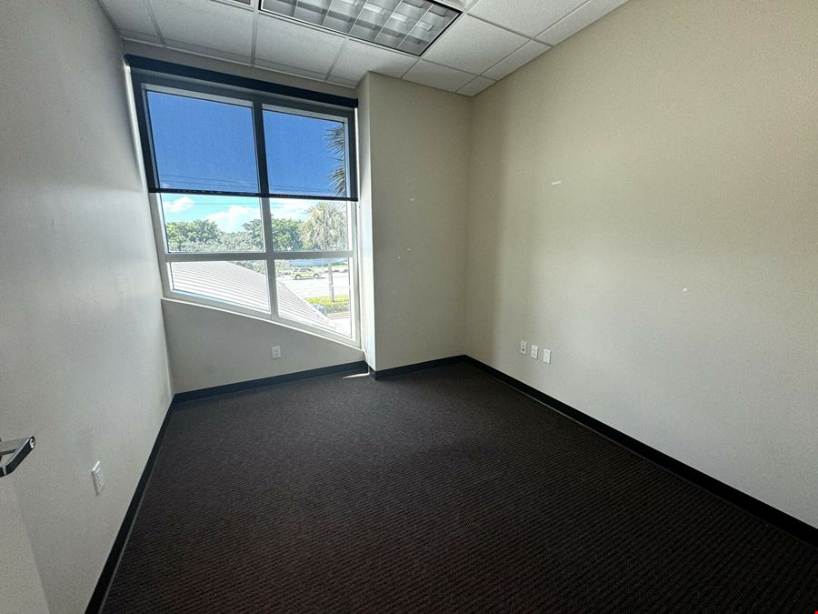 Offices at Magnolia Square