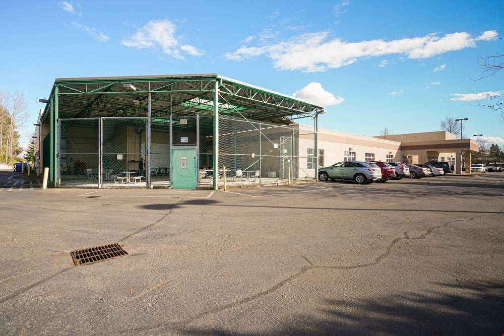 High Visibility Office/Retail Opportunity