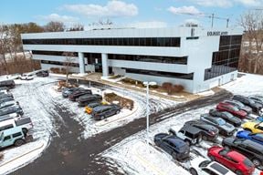 Office Golf | Bloomington, MN