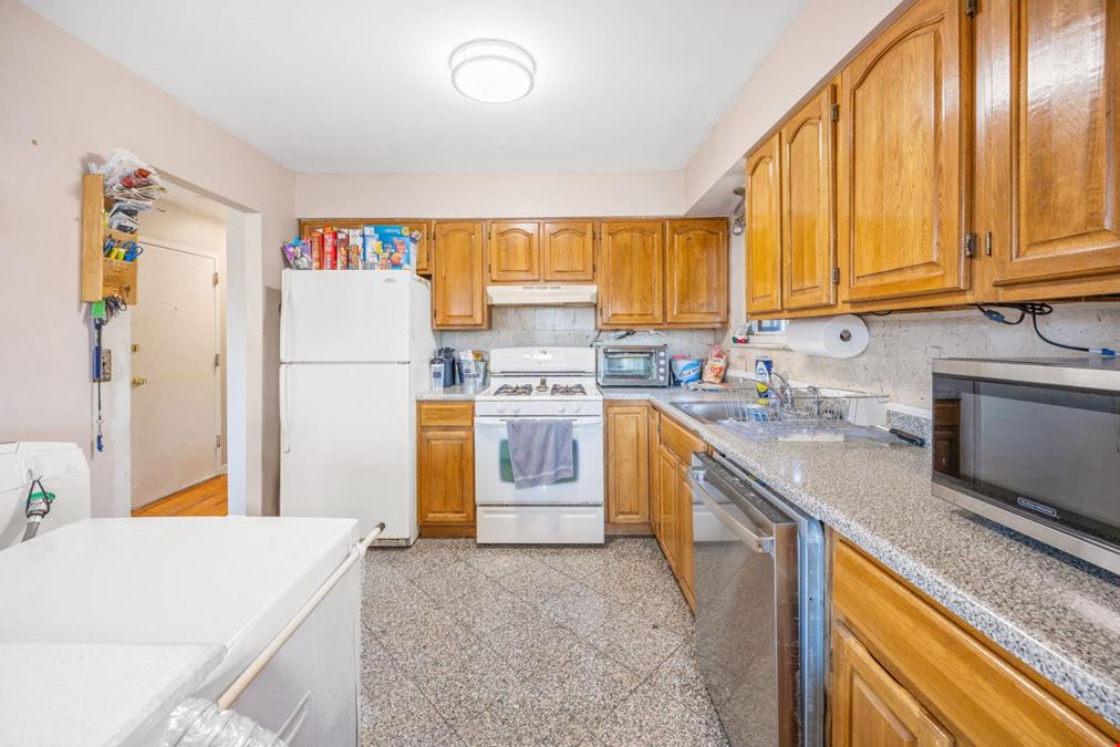 75-21 Caldwell Ave