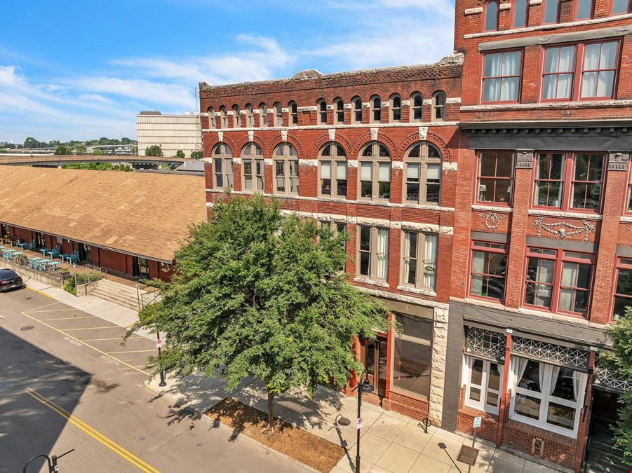 Mixed-Use Condo in the Jacksonian