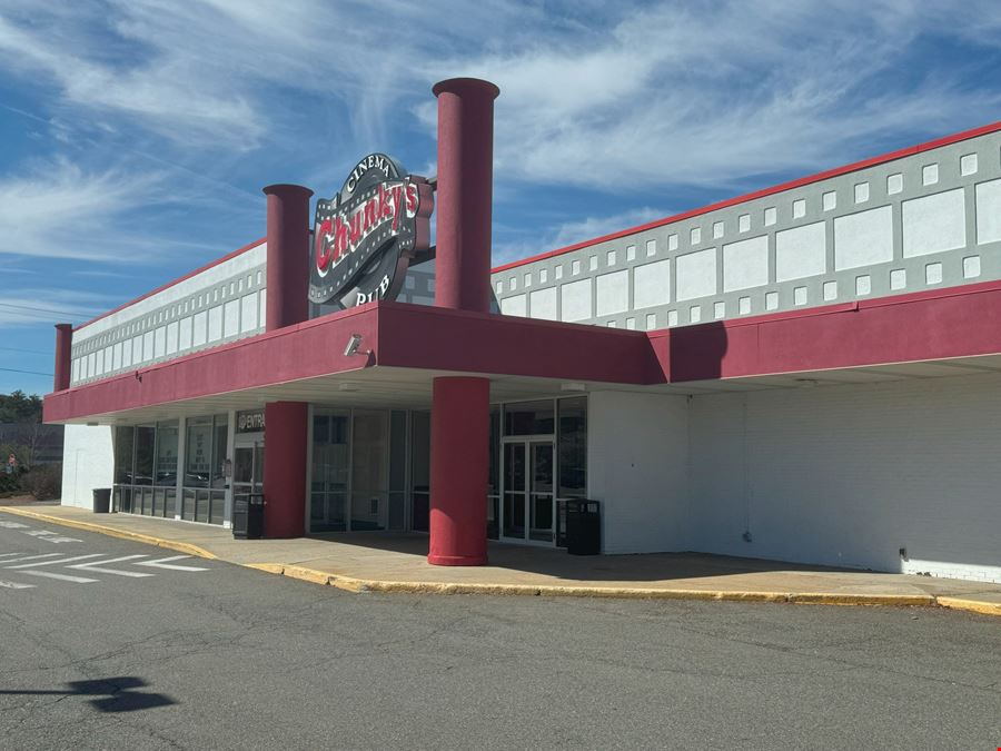 Former Chunky's - Large Retail Box with Kitchen for Lease