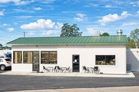 Preview of Retail space for Rent at 667 W Liberty St