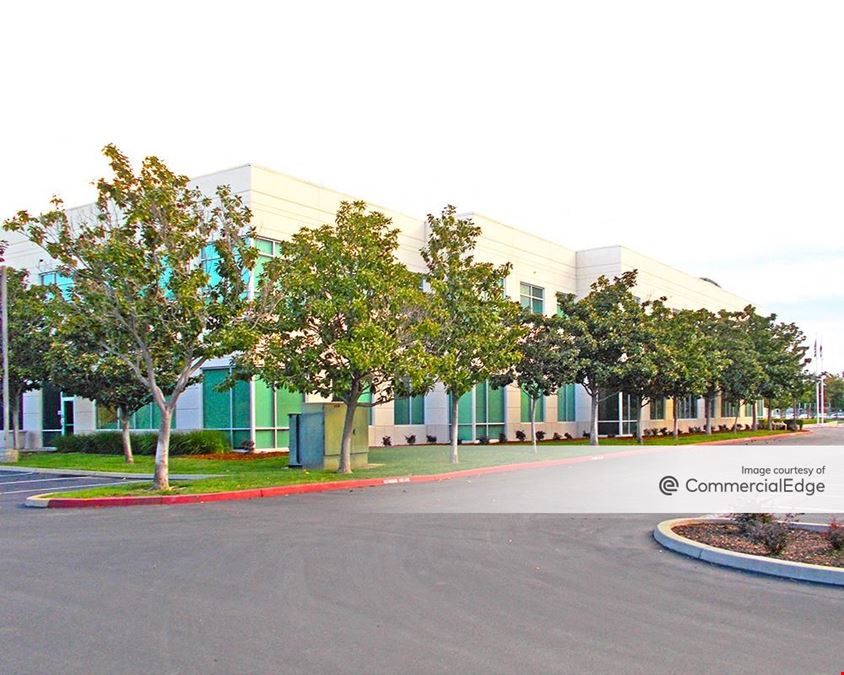 Mather Commerce Center - 10545 Armstrong Avenue