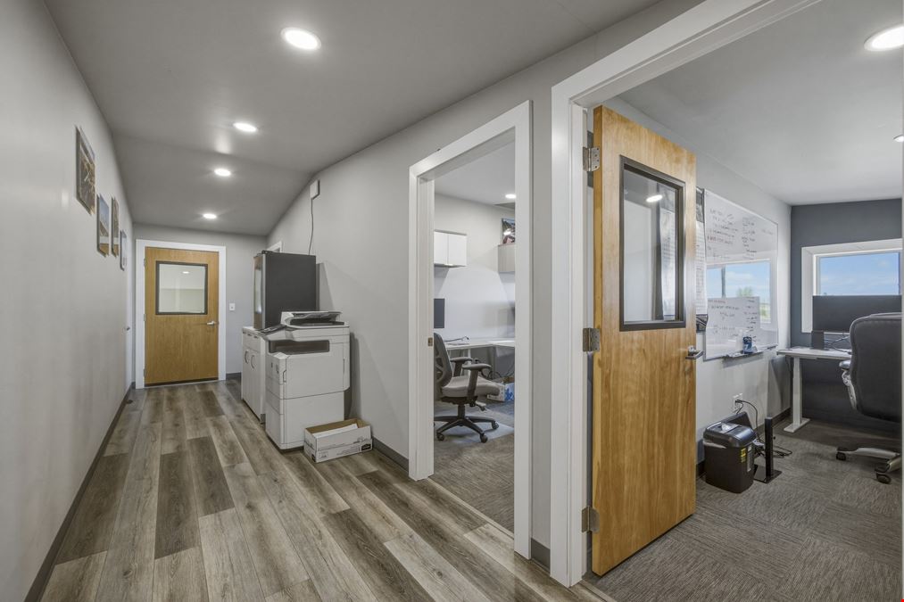 2213 Henderson Loop
