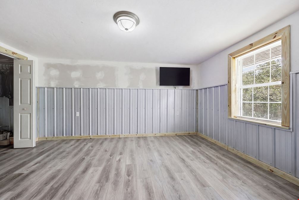Fishbonz Sandwich Shop and Apartment Rental