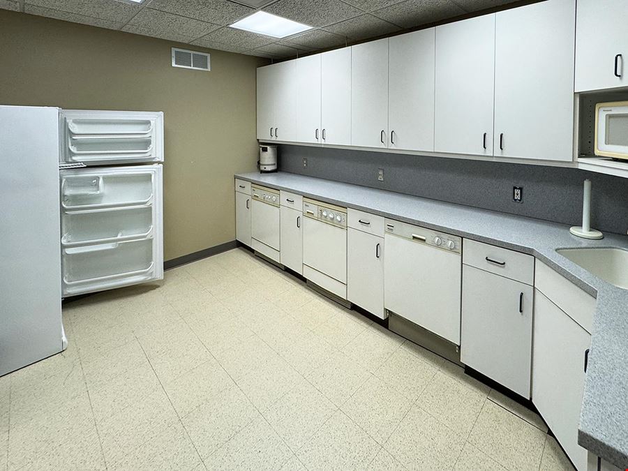 5200 W 78th Street