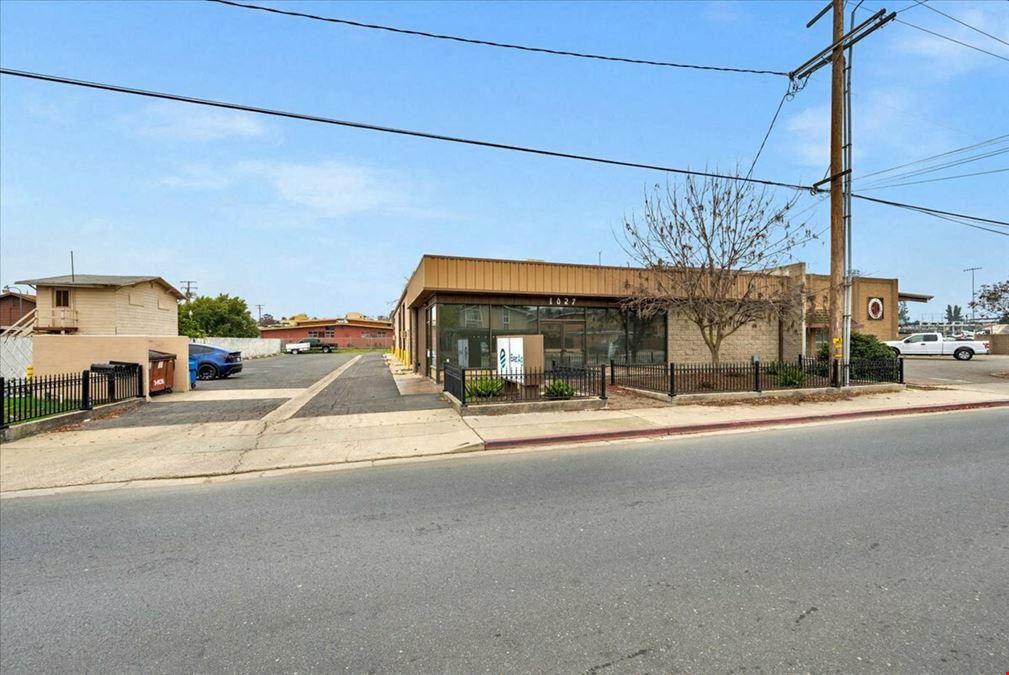 Multi Tenant Industrial Building Near Highway 198